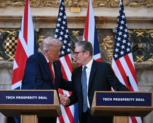 Trump Directs Criticism on Vladimir Putin and Commends UK in Press Conference with Keir Starmer